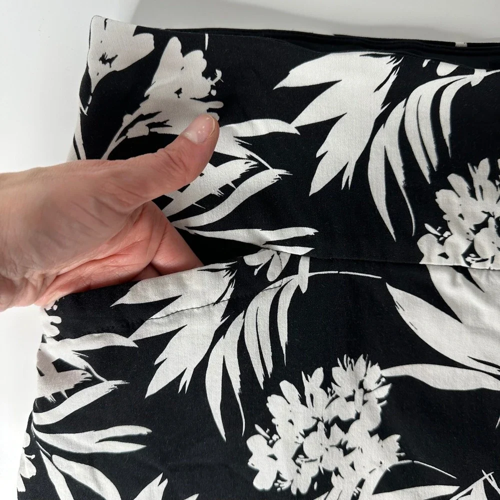 SC & CO Stretch Skort Black White Tropical Floral Palm Pockets Resort Golf Sz XL